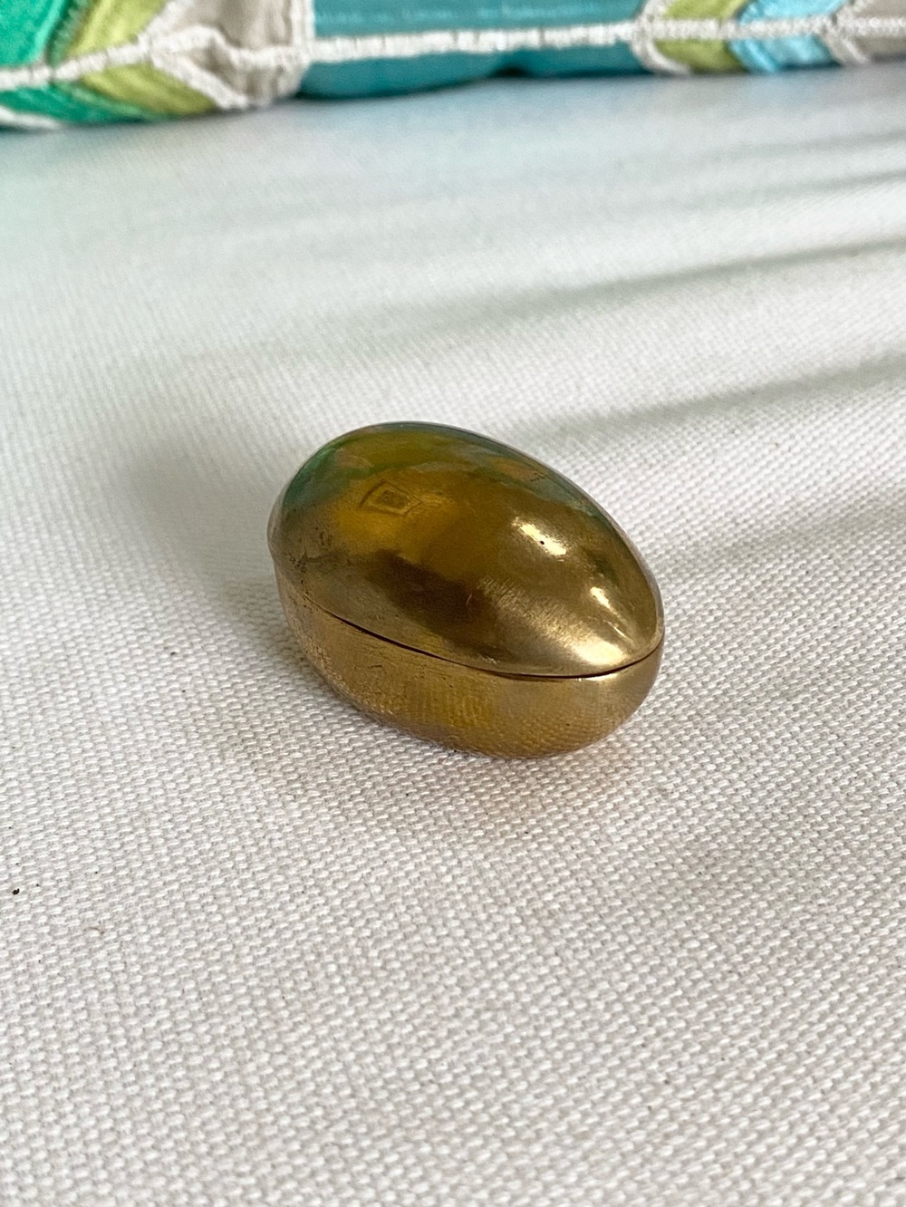 VTG Solid Brass Egg Trinket Box Hollywood Regency Gold Jewelry Case